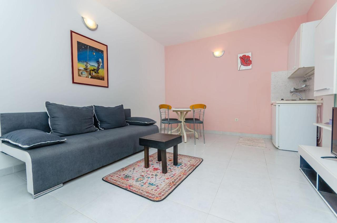 Apartments Zdenka Donji Okrug  Екстериор снимка