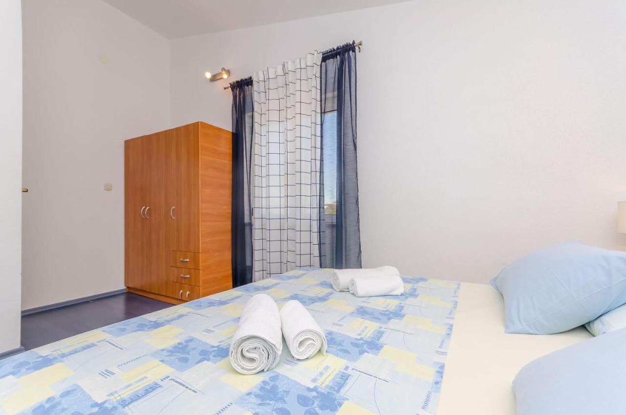 Apartments Zdenka Donji Okrug  Екстериор снимка